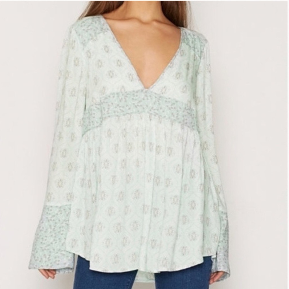Free People Rolling Hills Print Bell Sleeve Boho Tunic in Green Comb (Medium)